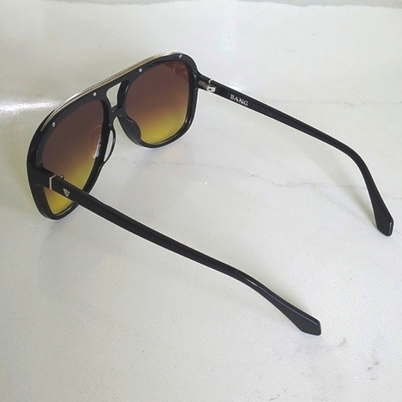 Valley Bang Oversized Sunglasses - Picture 3 of 9